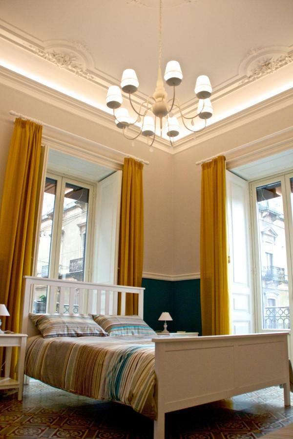 B&B Umberto 134 Катанія Екстер'єр фото